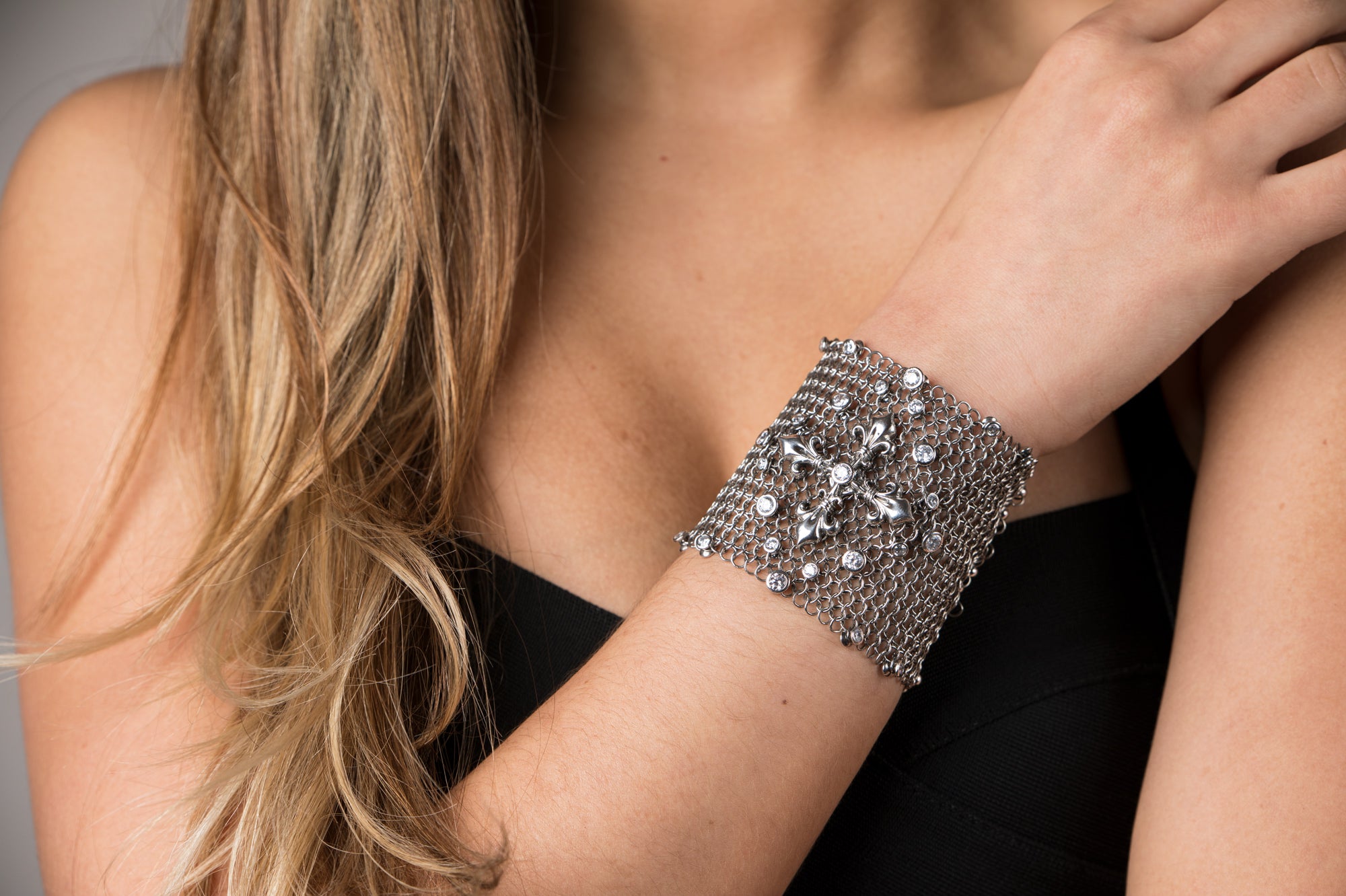 SG Liquid Metal Chainmail CMB8ZCR - AS (antique silver finish) BraceletSG Liquid Metal Chainmail CMB8ZCR - AS (antique silver finish) Bracelet by Sergio Gutierrez